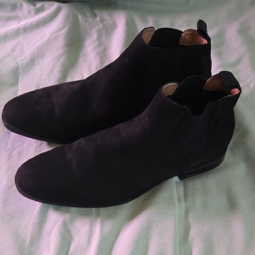 Men's Black Suede H&M Chelsea Boots Size 11.5